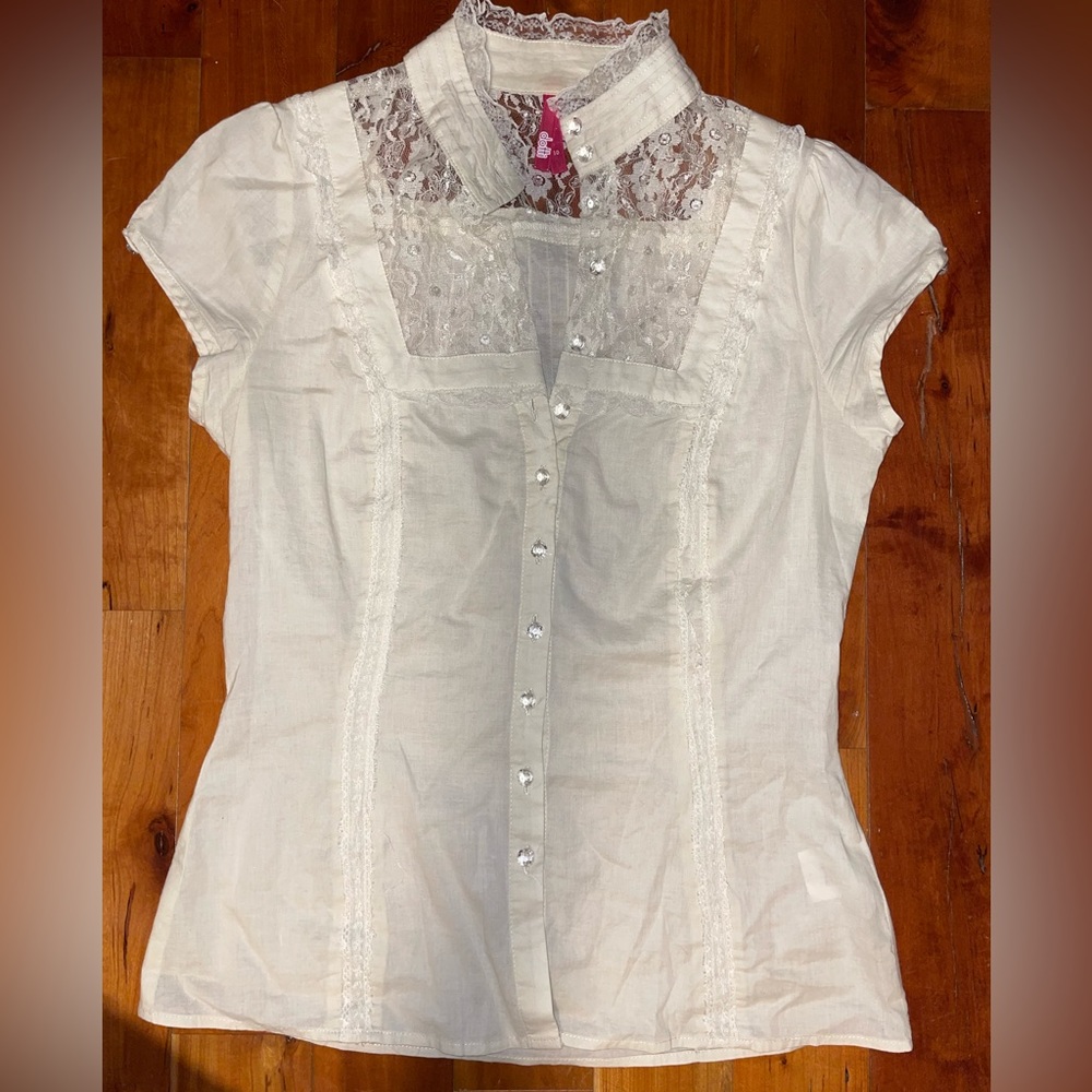 White fitted blouse